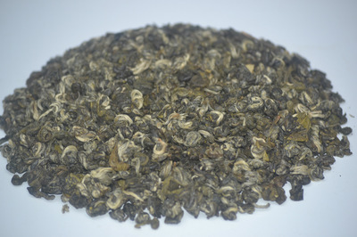 初探凌云白毫茶 源自凰豐茶業(yè)園的清新醇香